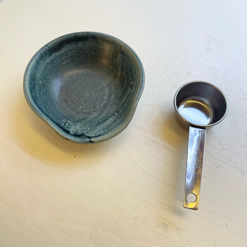 Small Pottery Spoon Rest - Picture 5 of 10